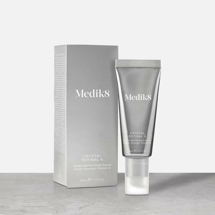 Medik8 CRYSTAL RETINAL 6™ Нічна сироватка зі стабільним ретиналем